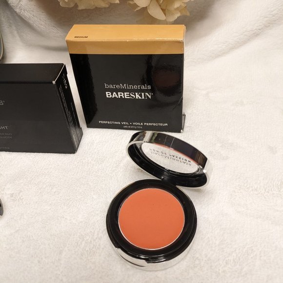 bareMinerals Bundle Prime Time, Lash Domination, BareSkin, Invisible Light NEW - Picture 4 of 11